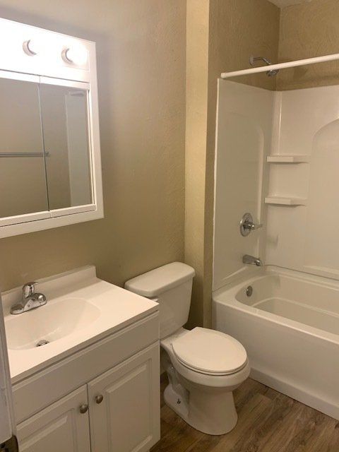 Derbyshire Court Apartments in Lafayette, Indiana photo gallery