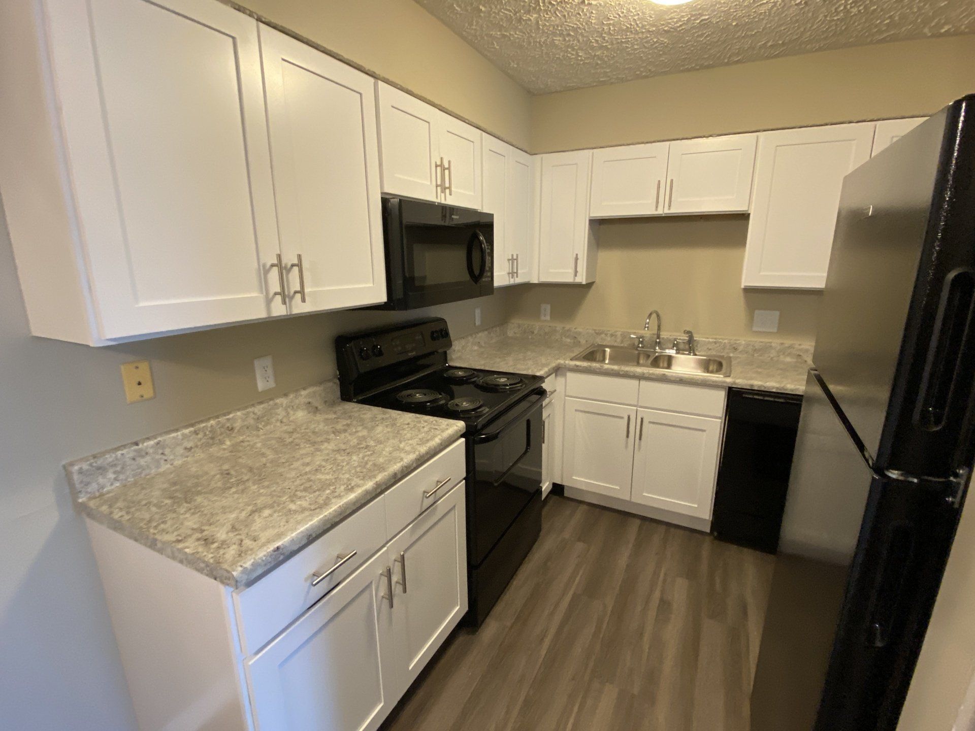Cross Lakes Apartments in Anderson, Indiana photo gallery