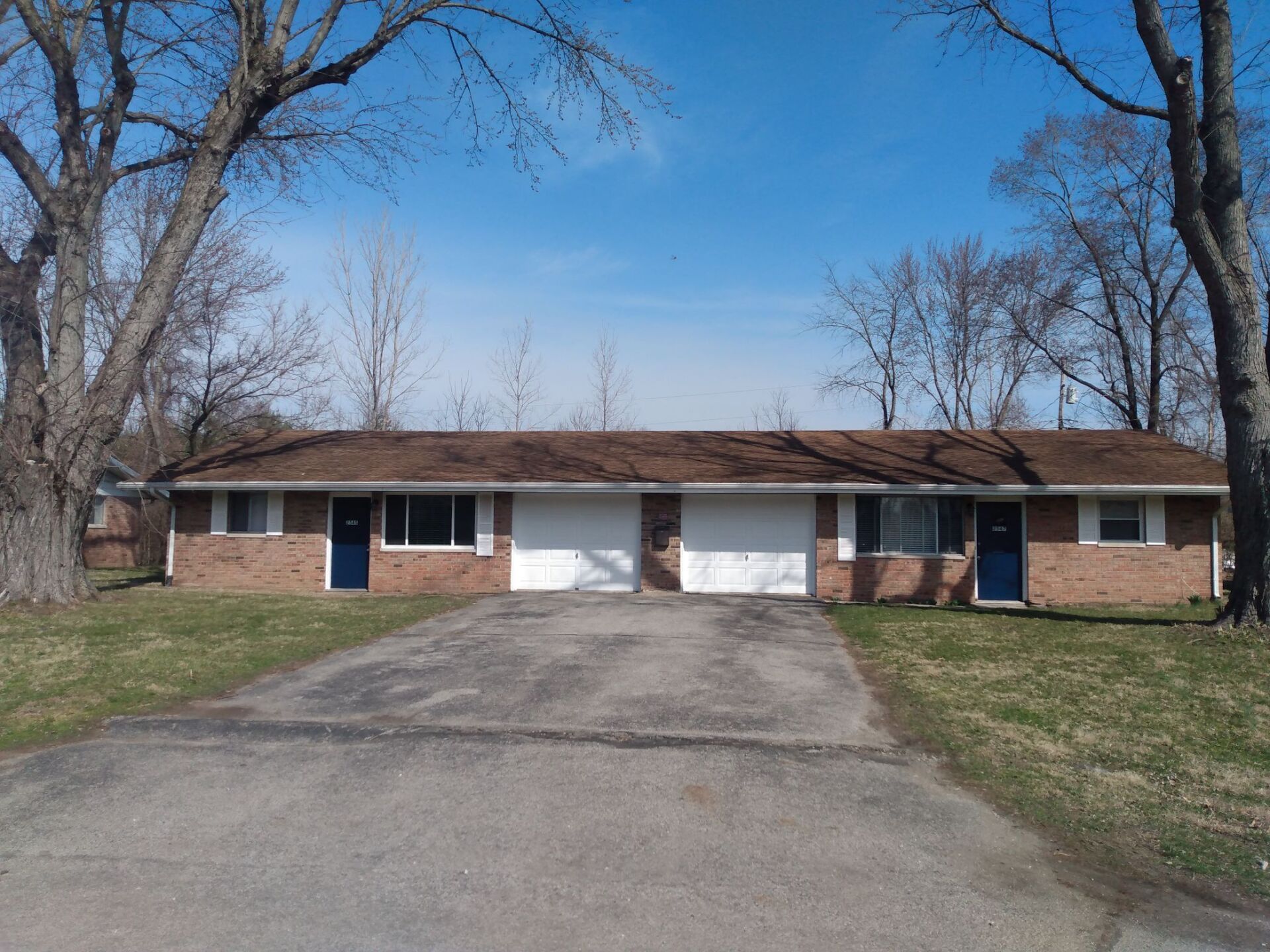 Derbyshire Court Apartments in Lafayette, Indiana photo gallery