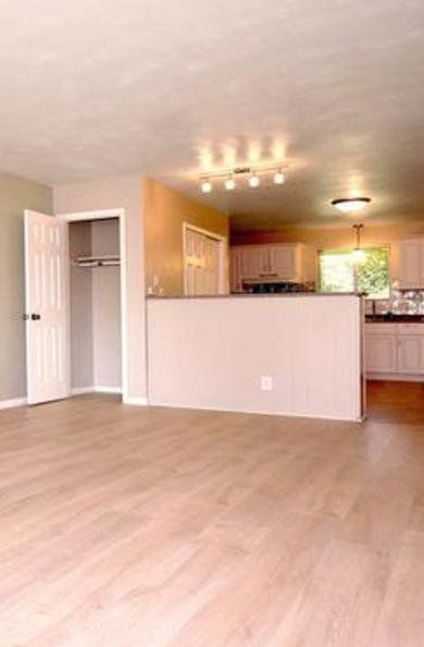 Derbyshire Court Apartments in Lafayette, Indiana photo gallery