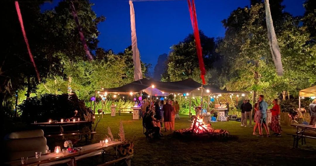 avond-sfeer-stretchtent