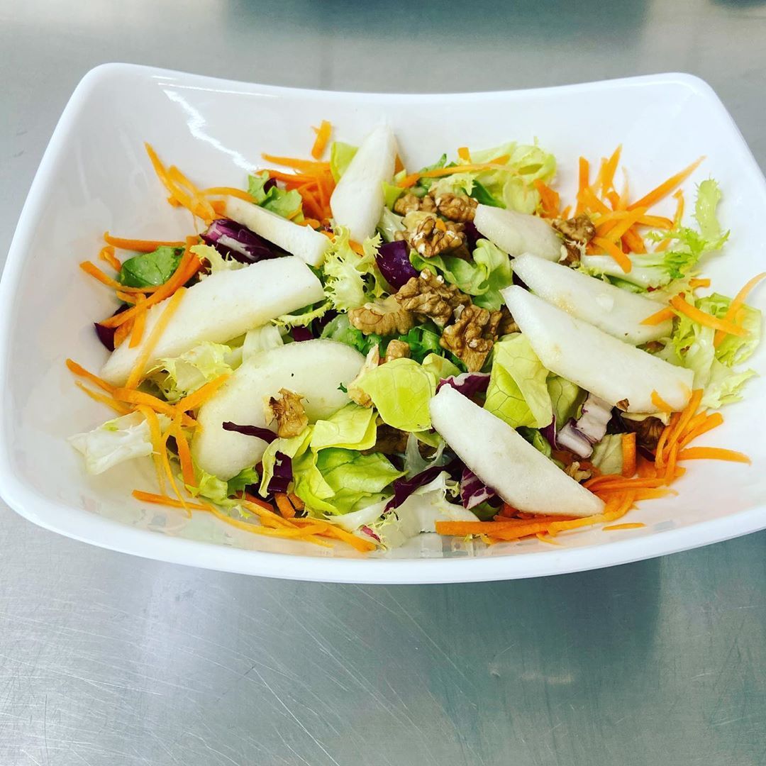 Verdure miste tagliate e lavate