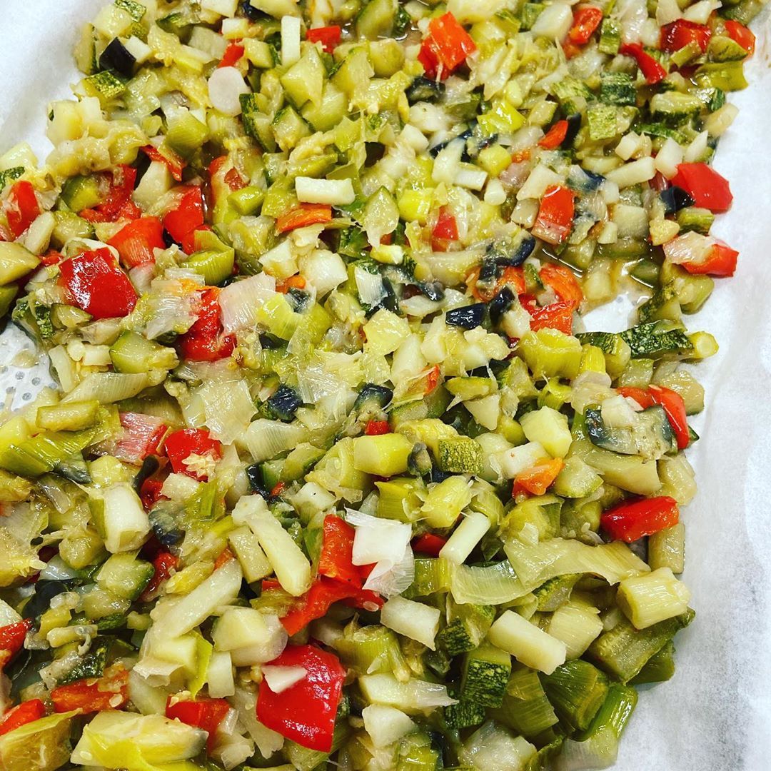 Preparazione insalate pronte