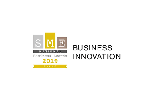 A logo for the sme national business awards 2019.