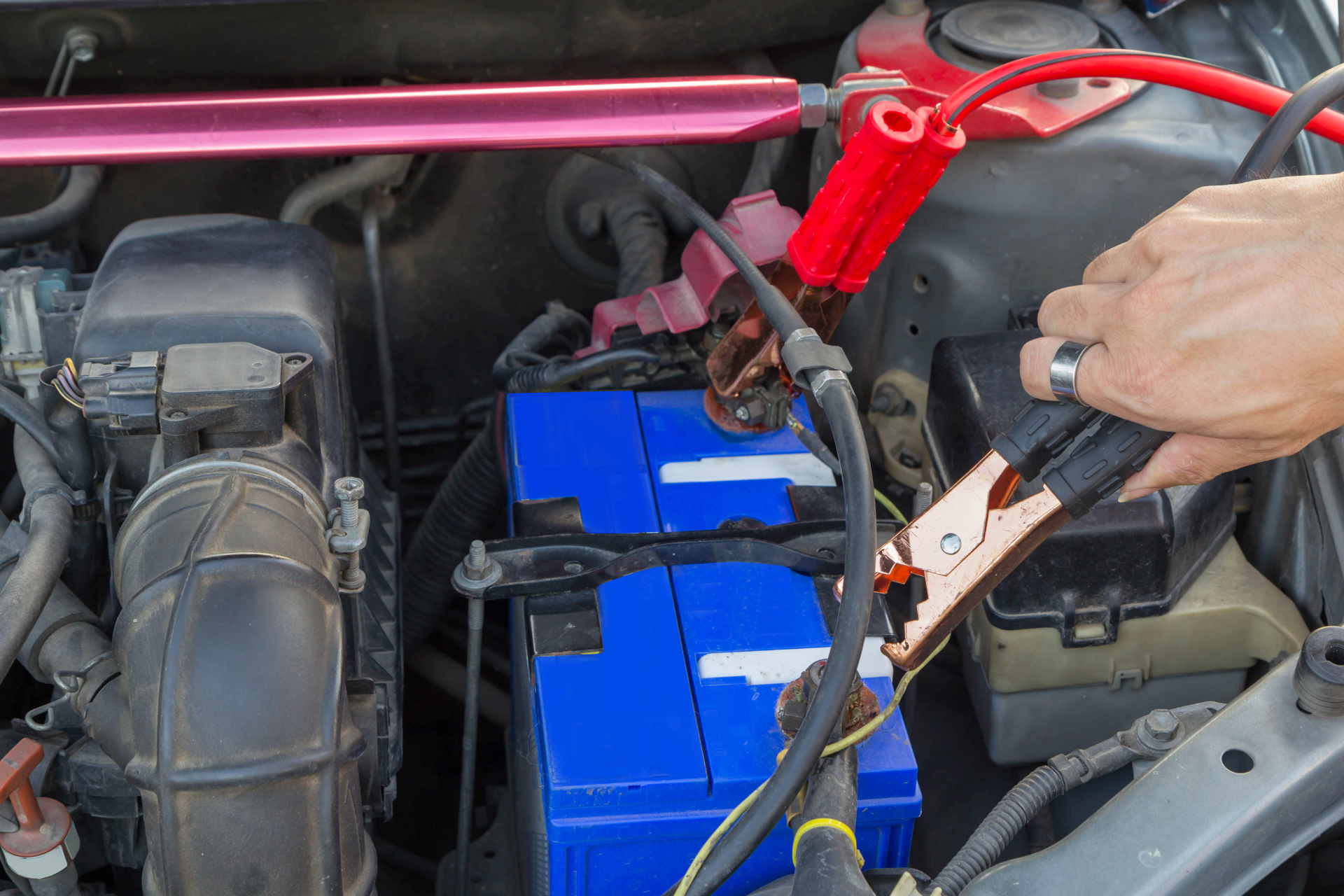 Jumping the car battery