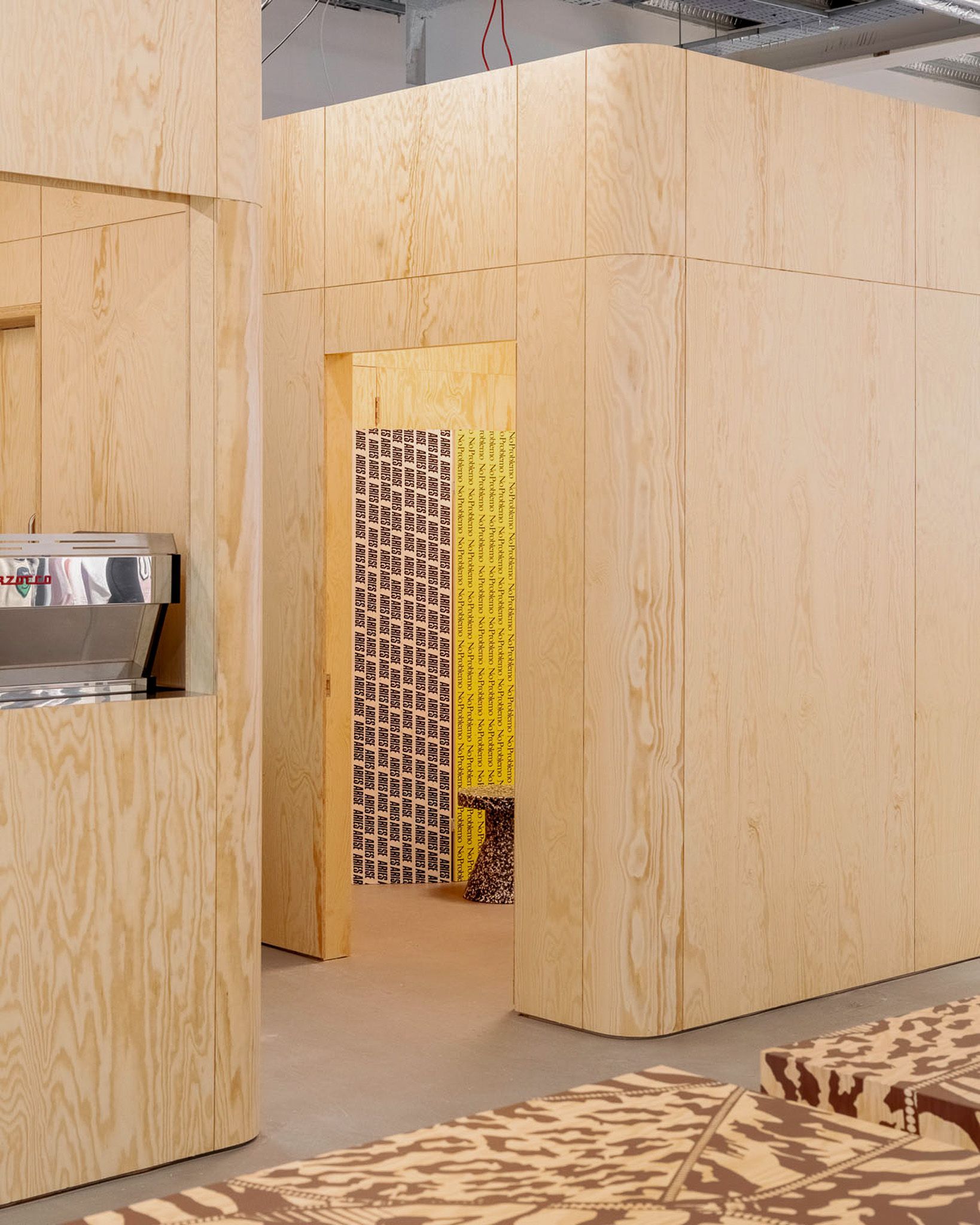 Pine Plywood for internal retail walls
