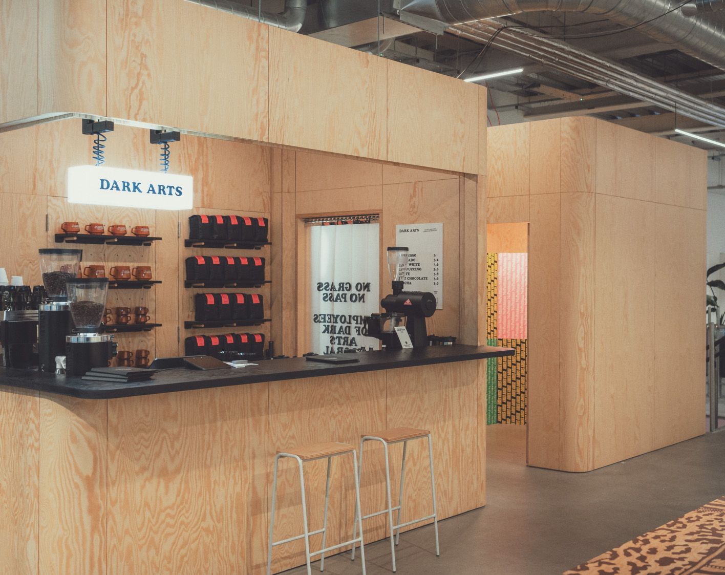 Pine Plywood for retail booths