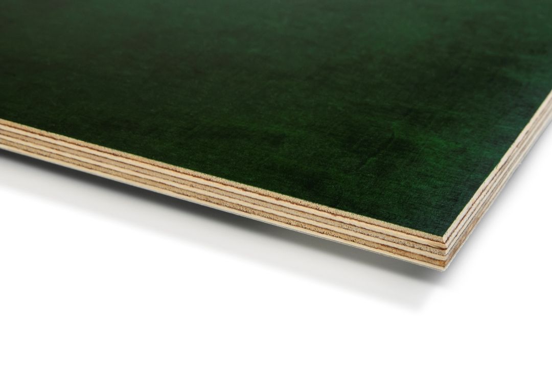 Smooth phenol plywood in green