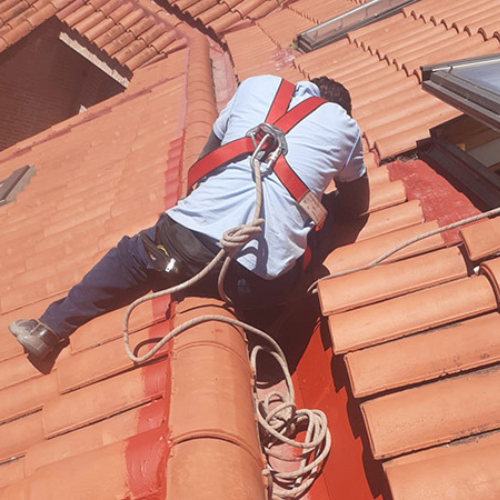 reparacion de tejados con goteras en la coruna, galicia