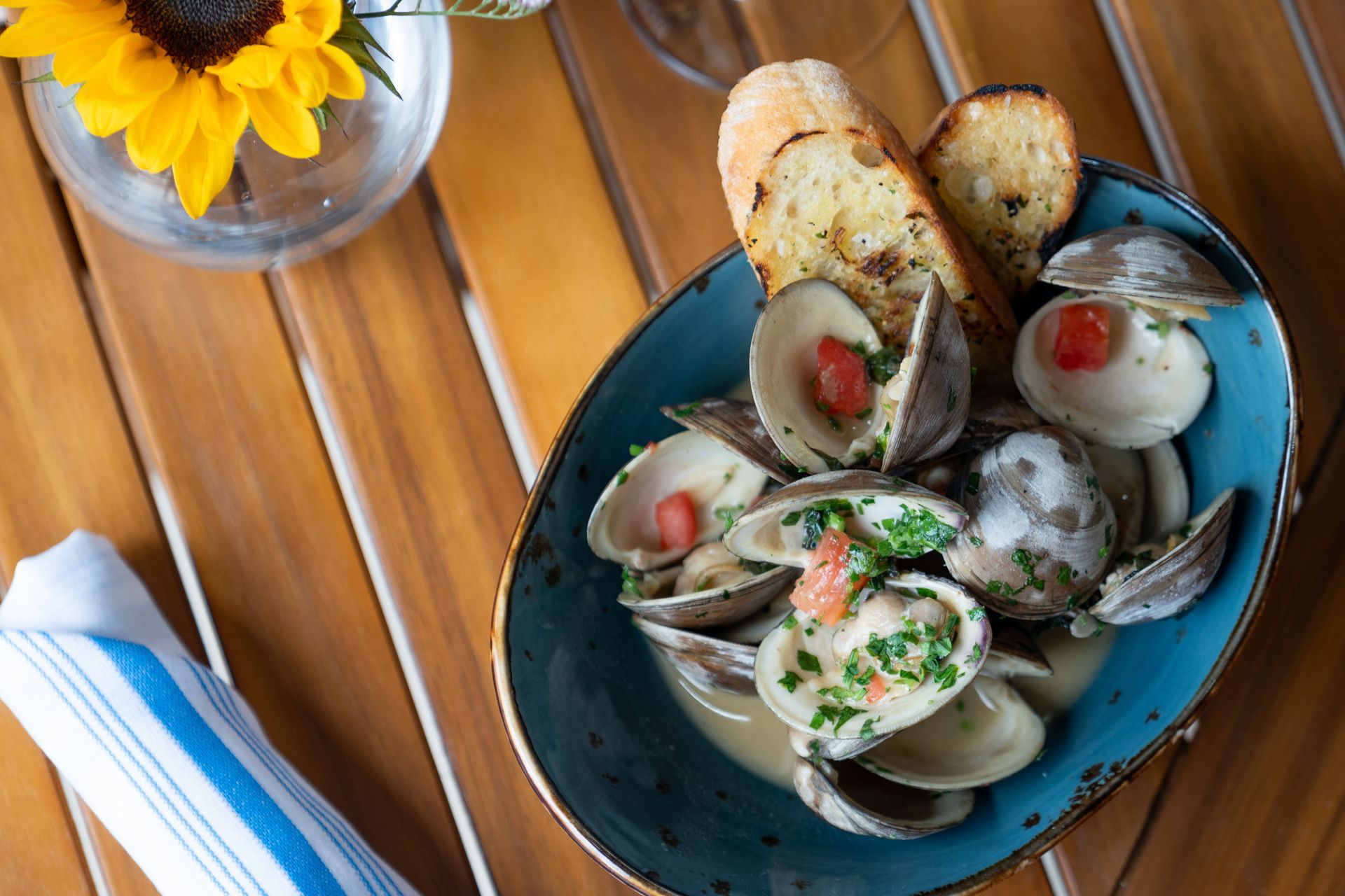Steamed Littleneck Clams in Wilmington NC