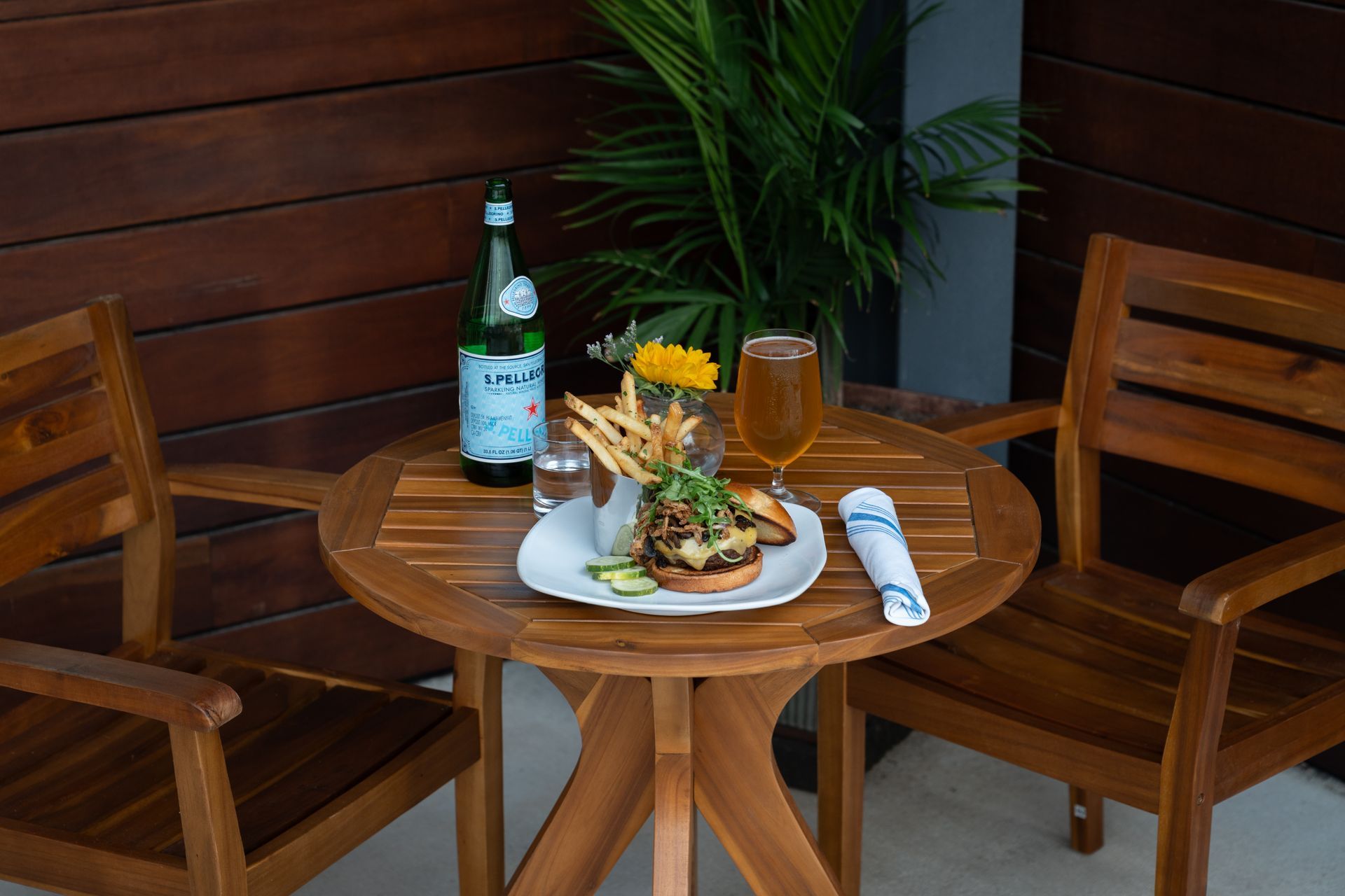 Outdoor dining at South Front Tavern in Wilmington NC