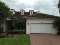 House — Door Garage  in Myers, FL