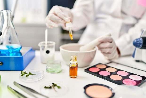 LABORATORIO CONFAR - Determinación del contenido microbiano en productos de belleza – NOM-089-SSA1-1994