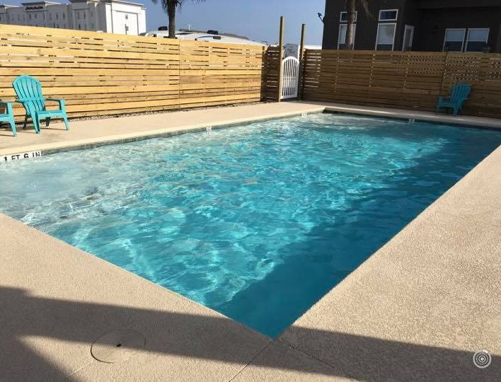 Simple Pool Design — Agua Dulce, TX — Paradise Pools