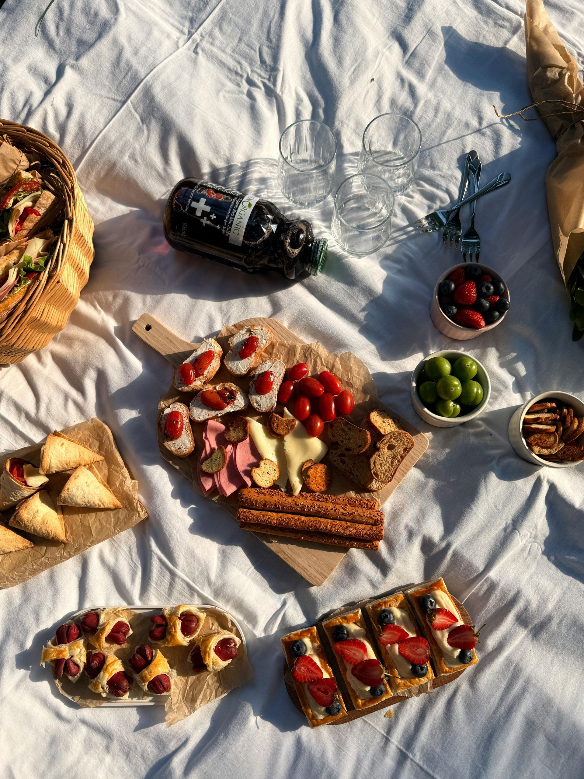 Picnic foods set out near the Clyde River after a Vermont kayak trip