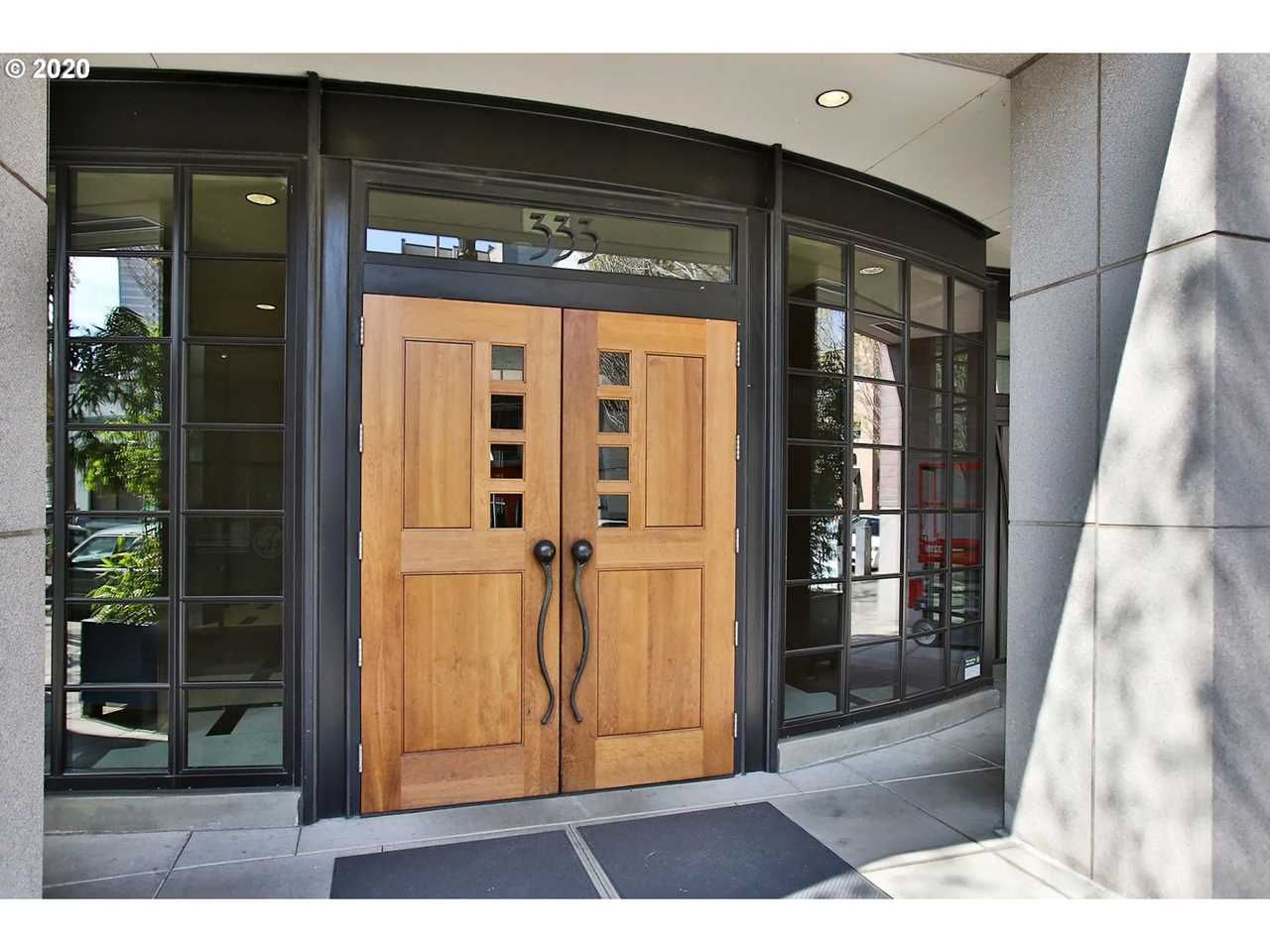 The Elizabeth Entrance