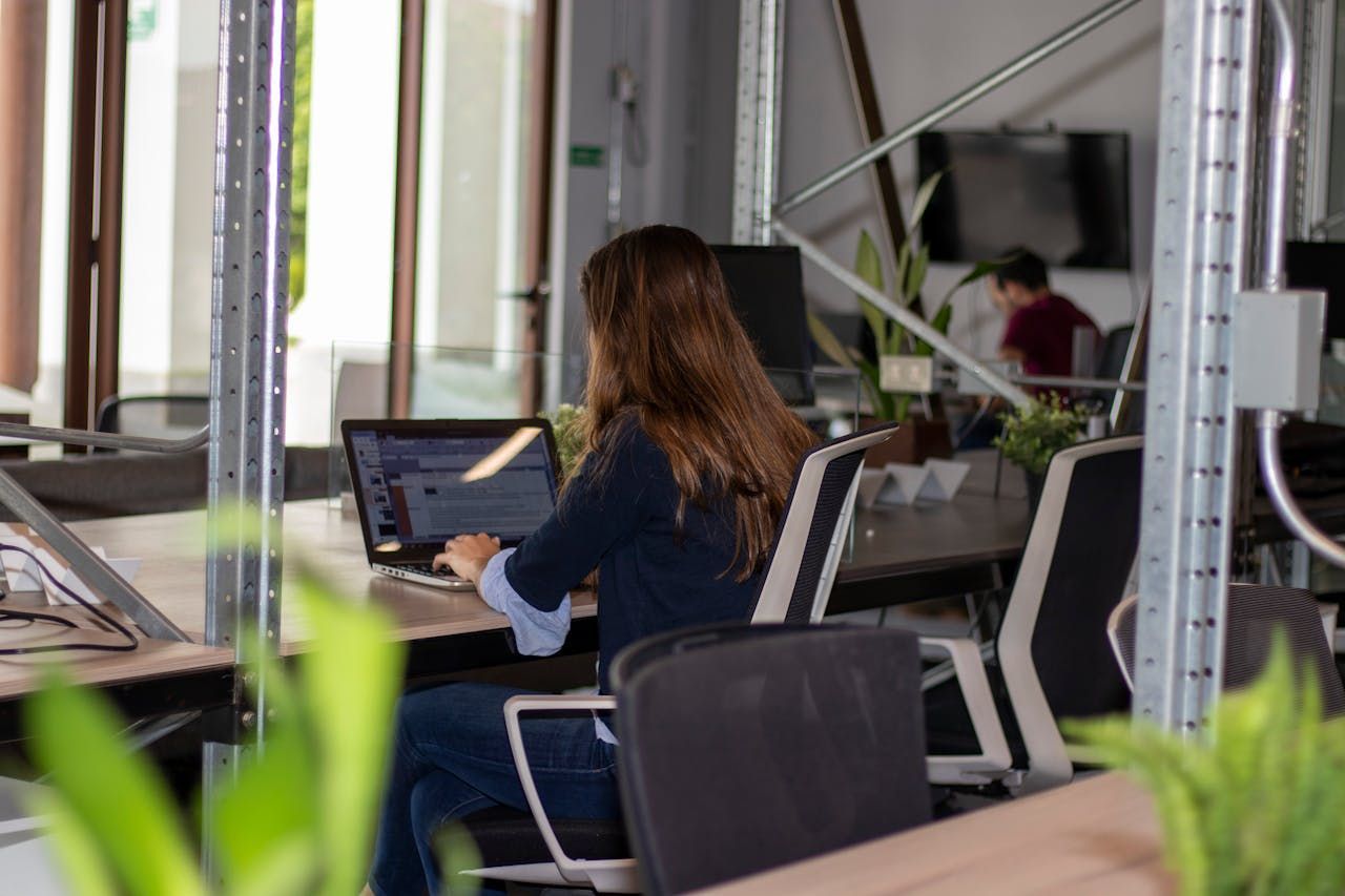 Environment Working Place How Your Workplace Environment Impacts Employee Retention