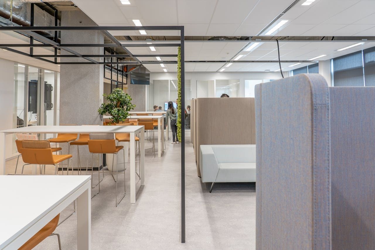 The Role of Leadership in Promoting a Clean and Safe Workplace
