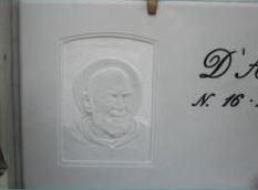 Realizzazione di arte sacra in marmo