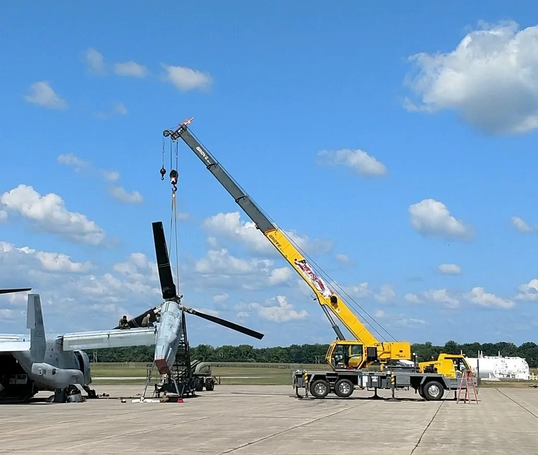 Truck+crane-1920w.png