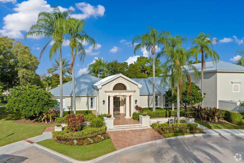Our beautifully designed clubhouse sets the tone for resort-style living in the heart of Palm City. 