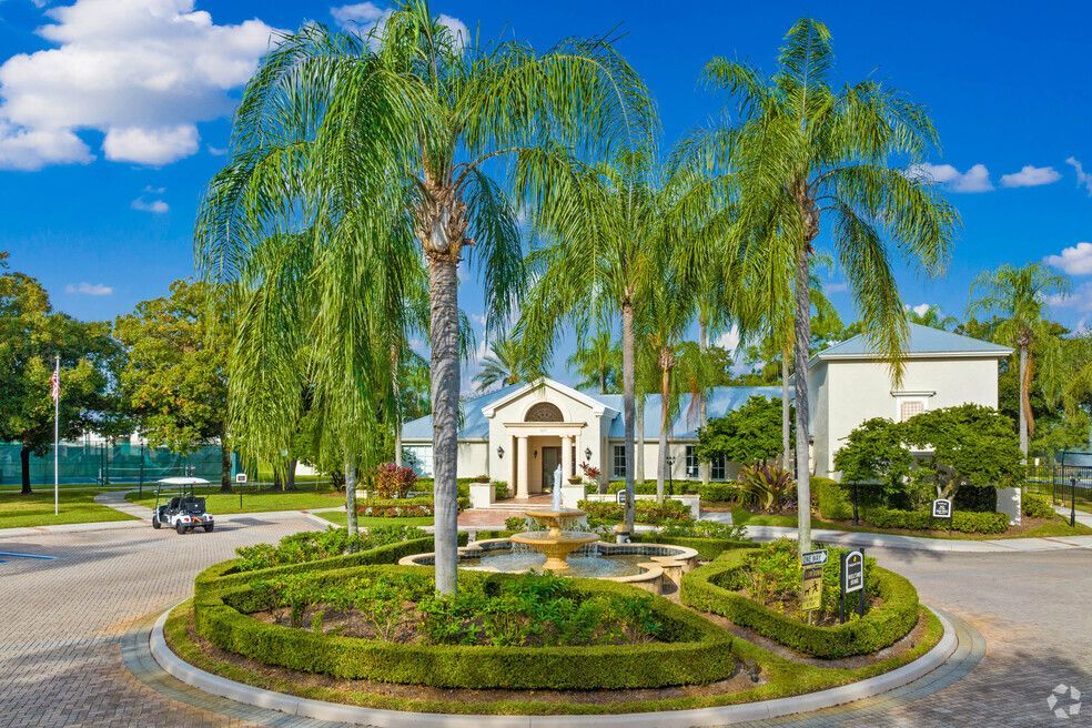 Our beautifully designed clubhouse sets the tone for resort-style living in the heart of Palm City. 