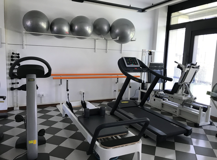 palestra per riabilitazione a prato