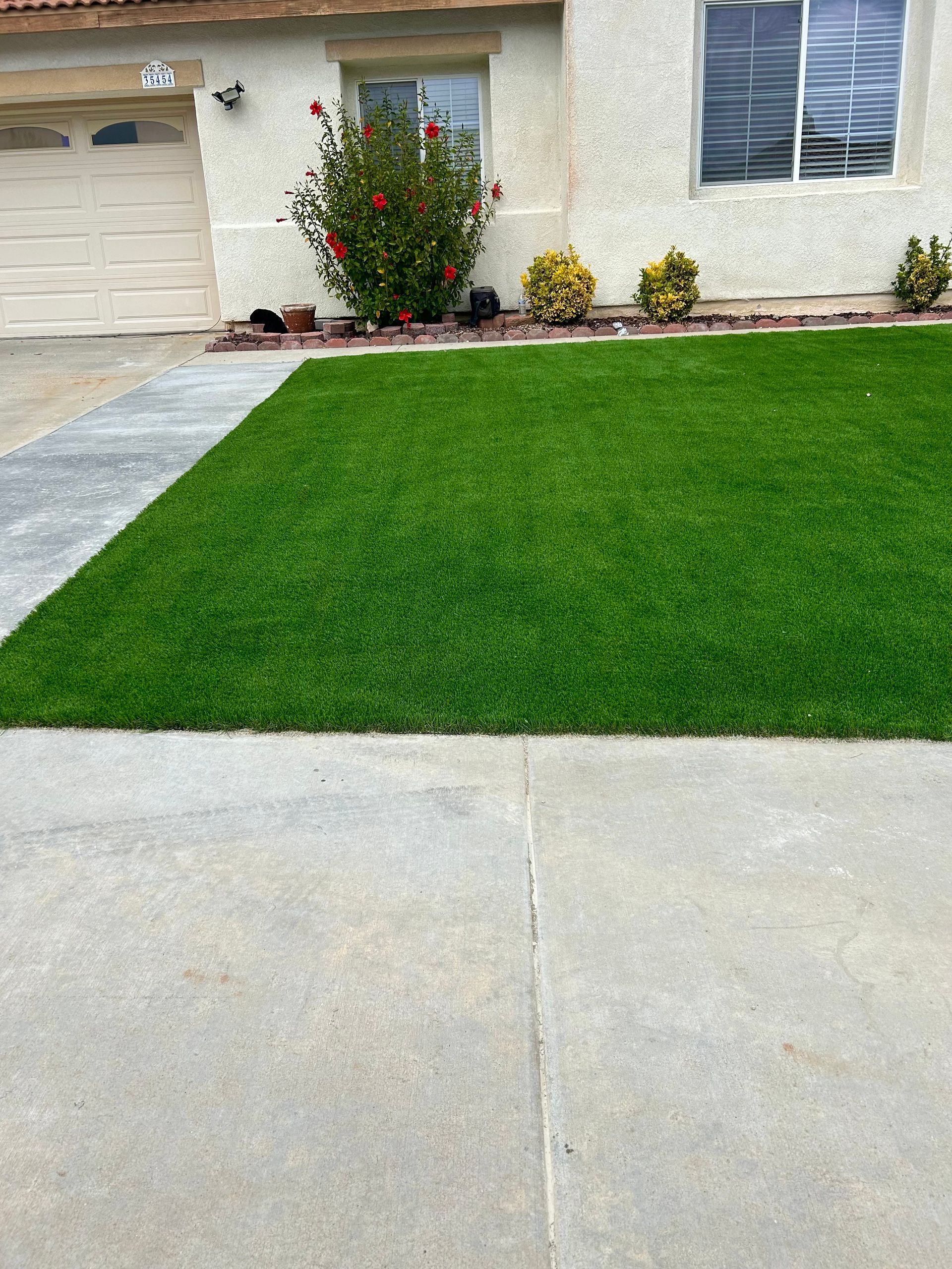 Artificial Turf Installation, Landscaping Cleanup & Rock Removal in Hemet, CA