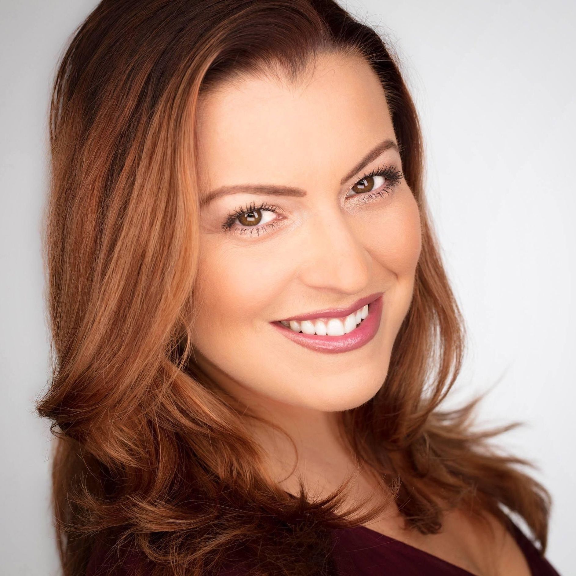 Headshot of Alyssa Anne Schechter 