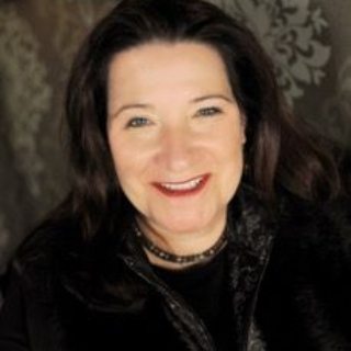 Headshot fo Cynthia Stokes