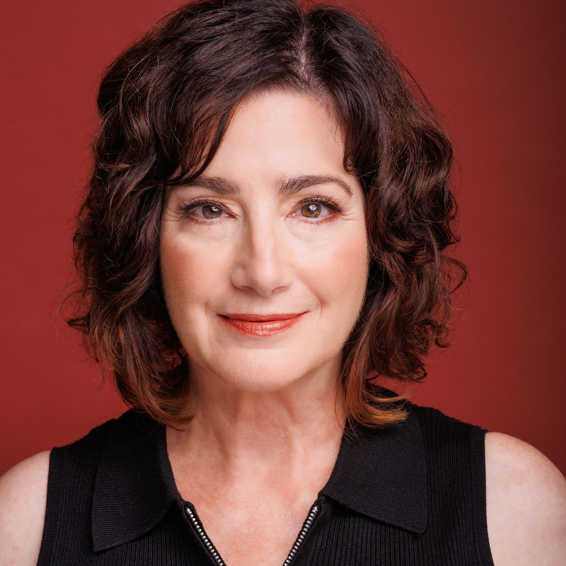 Headshot of Sandy Campbell