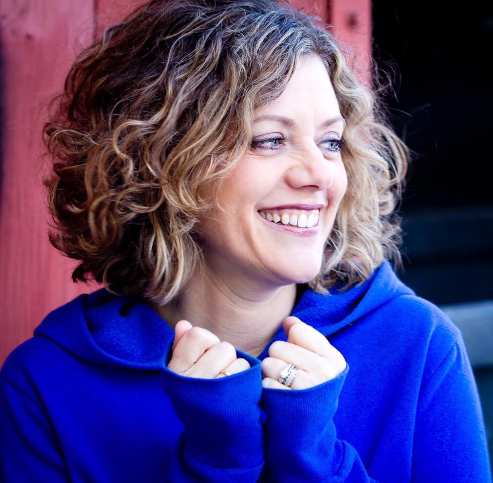 Suzana Norberg Theatrical Headshot