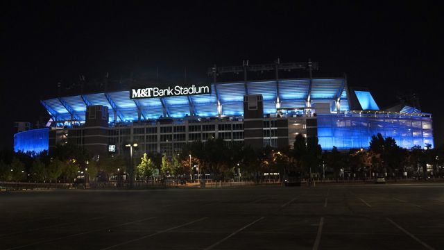 File:M&T Bank Stadium at night.jpg - Wikipedia