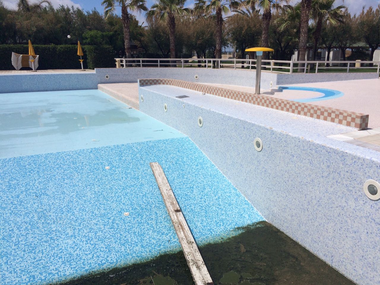 pulizia piscina