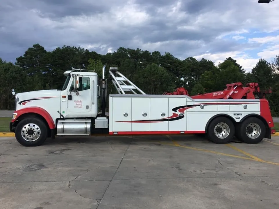 White and Red Truck — Valdosta, GA — GT’s Wrecker Service