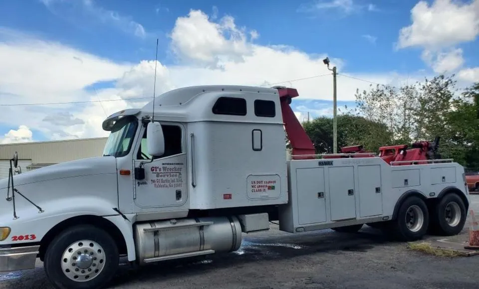 Service Towing Truck — Valdosta, GA — GT’s Wrecker Service