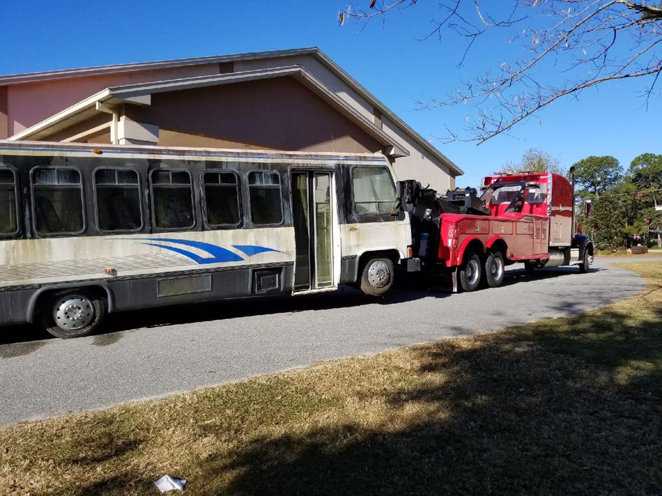 Bus and Truck — Valdosta, GA — GT’s Wrecker Service