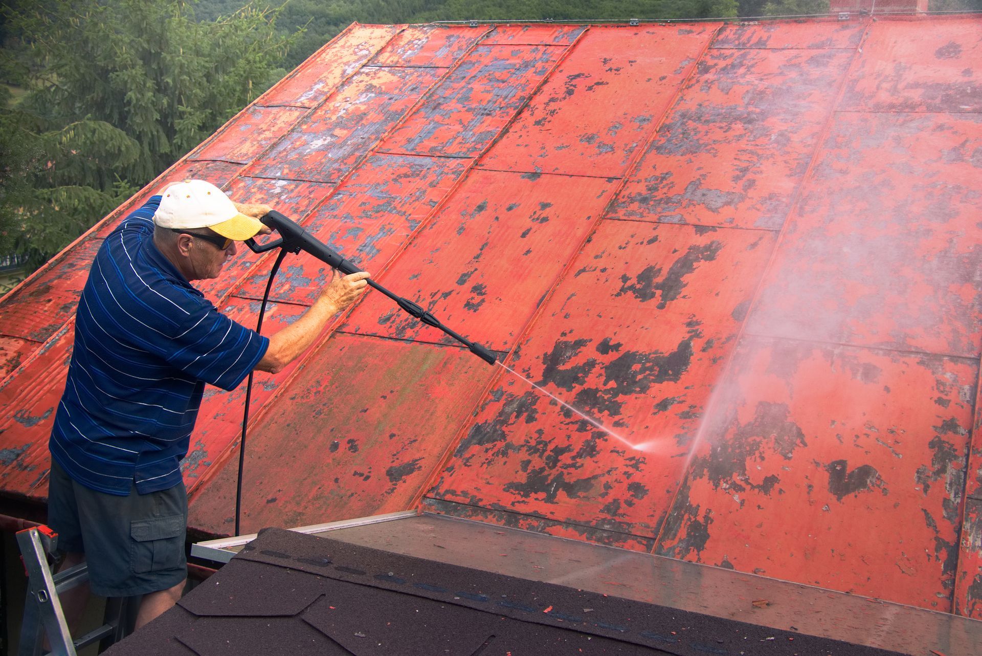 Commercial business roof power washing.