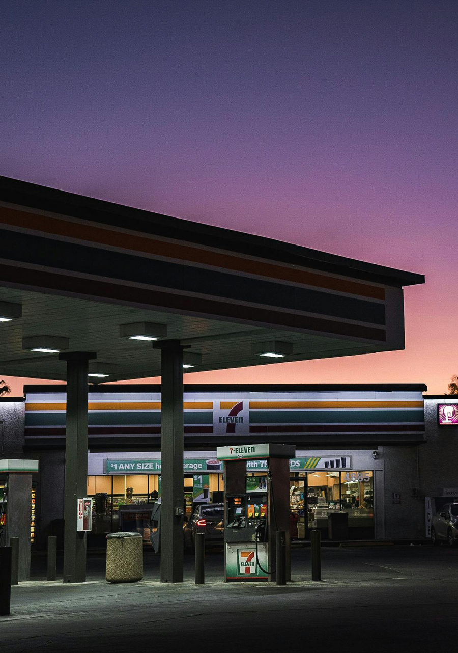 7-11 convenience store next to the gas station