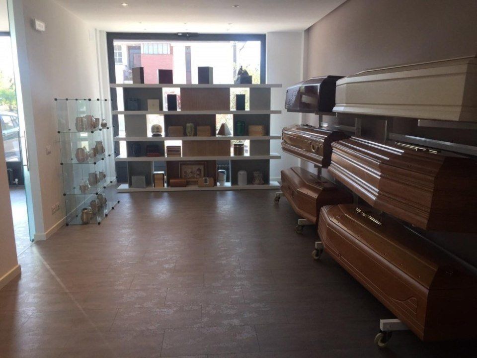 cofani funebri dell'agenzia