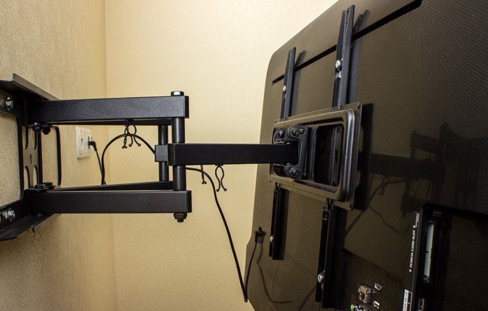 Visual System Installation — Television and Wall Bracket  in Memphis, TN