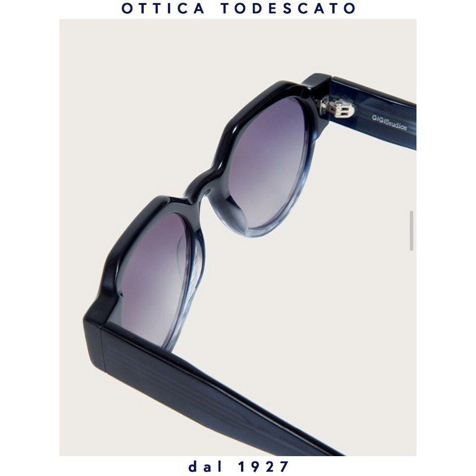 Occhiali da sole con lenti colorate