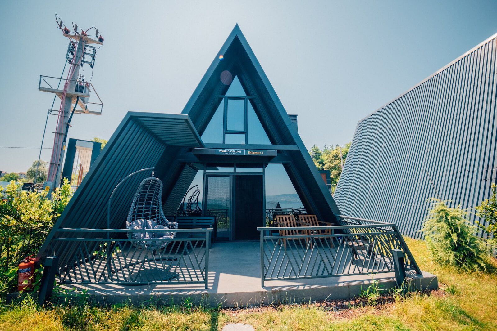 World Dreams Forest Bungalov