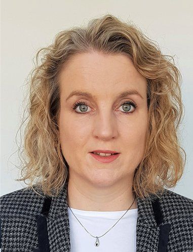 portrait picture of Kerry Hallett