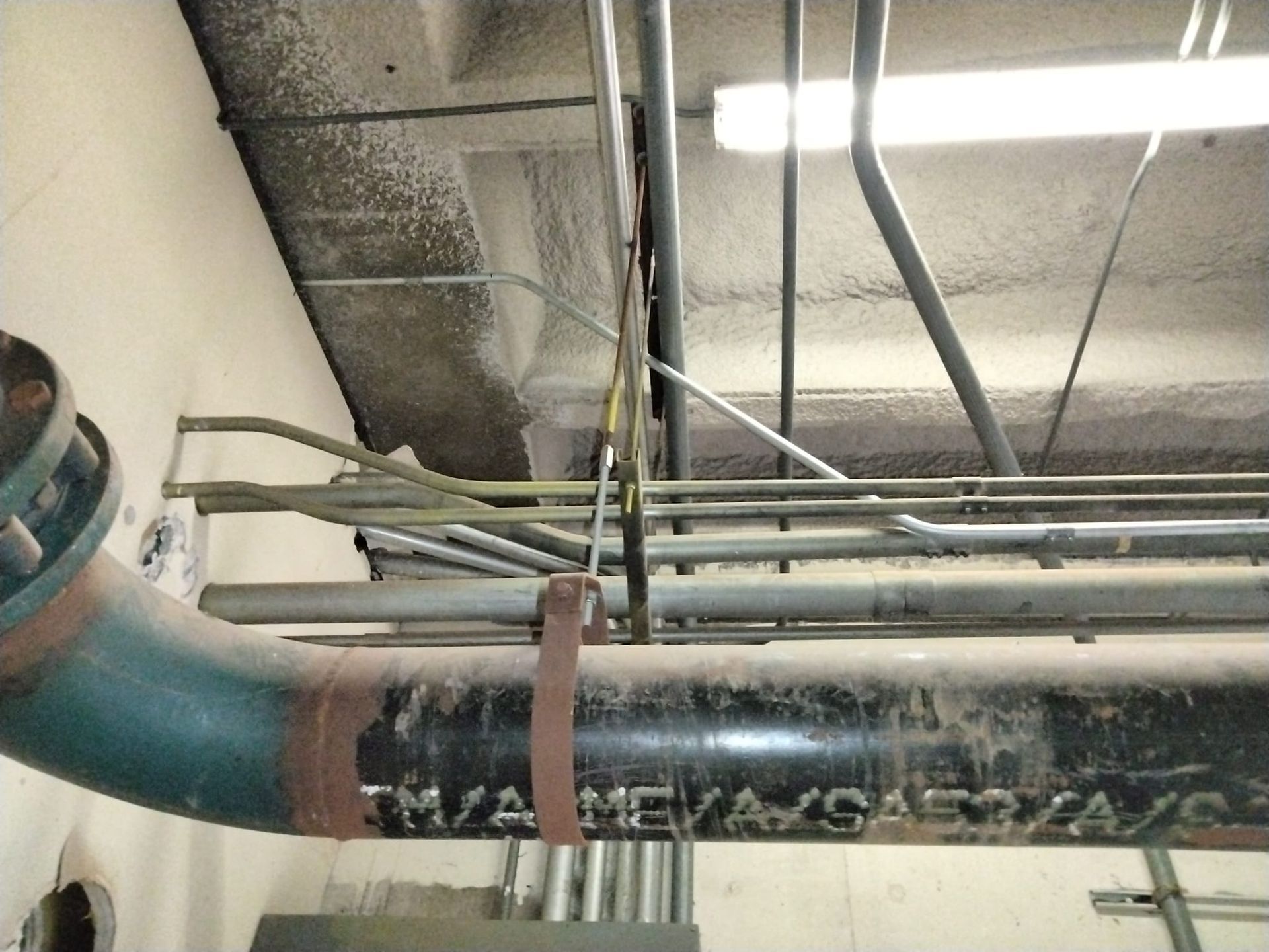 A pipe with the letters tm / a on it