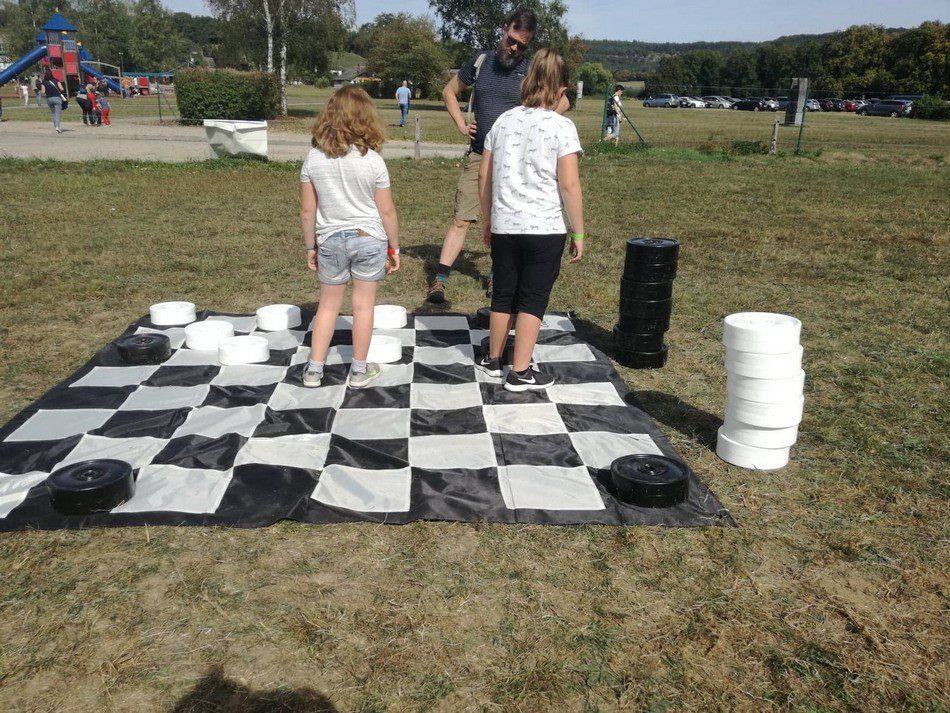 mega xl damspel te huur