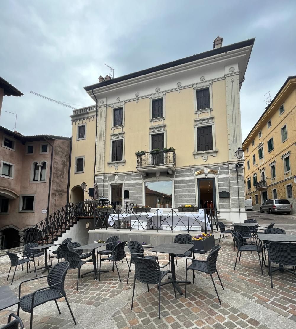 esterno bar al duomo gemona contavoli