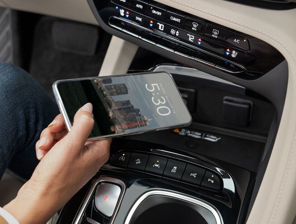 2023 BUICK ENVISION WIRELESS SMARTPHONE CHARGING
