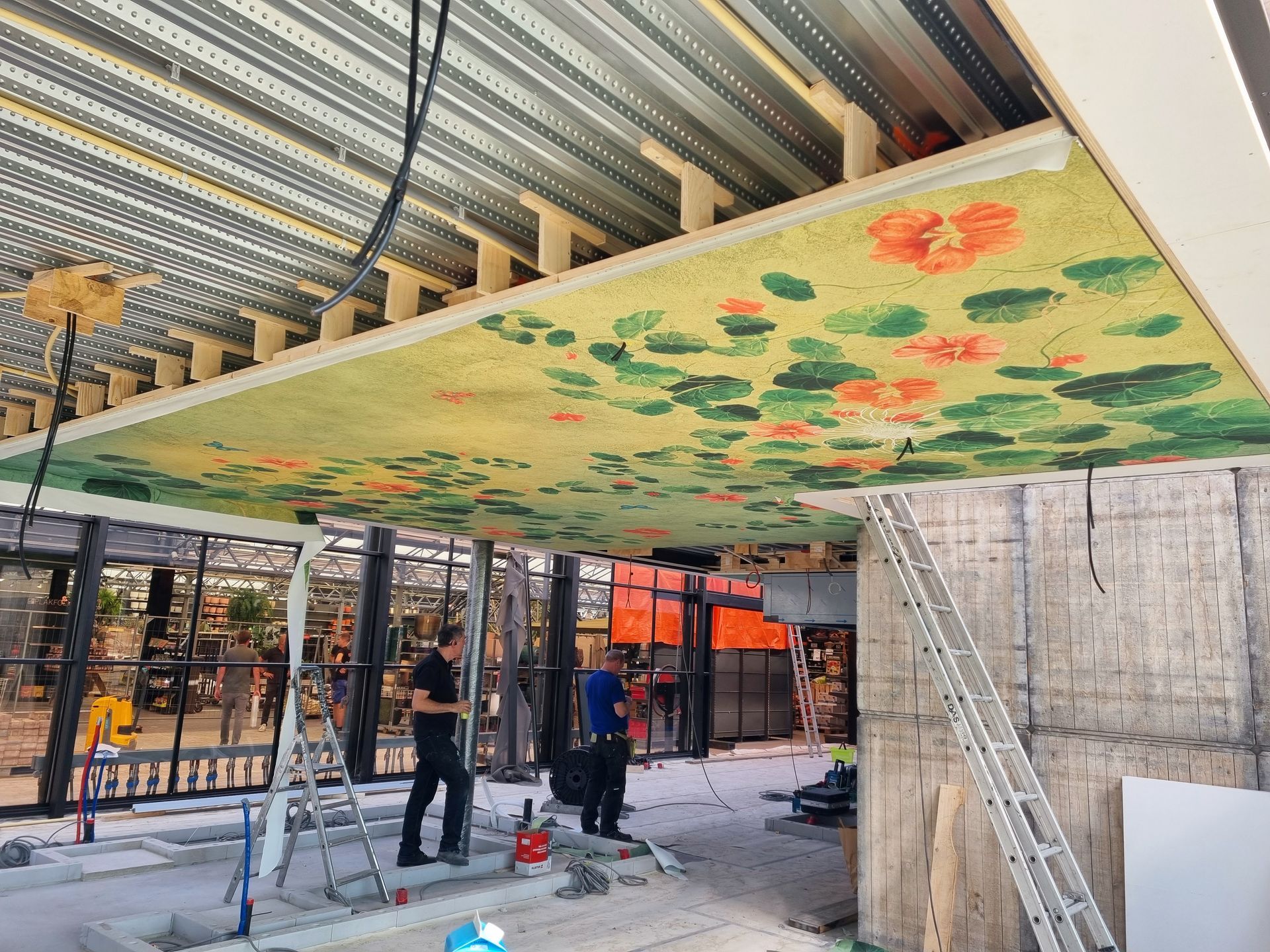 werkzaamheden montage spanplafond Intratuin Benschop