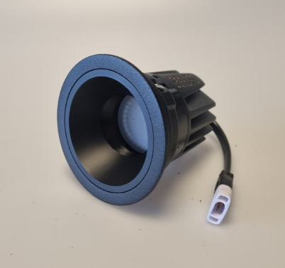 SUMO spot met zwarte behuizing en zwarte insert